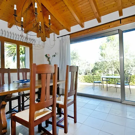 Can Bajoca Hotel *