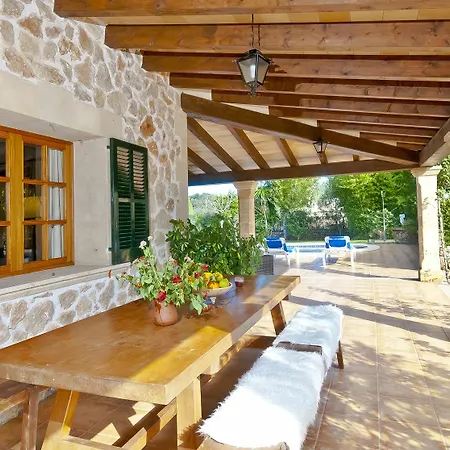 Can Bajoca Hotel *